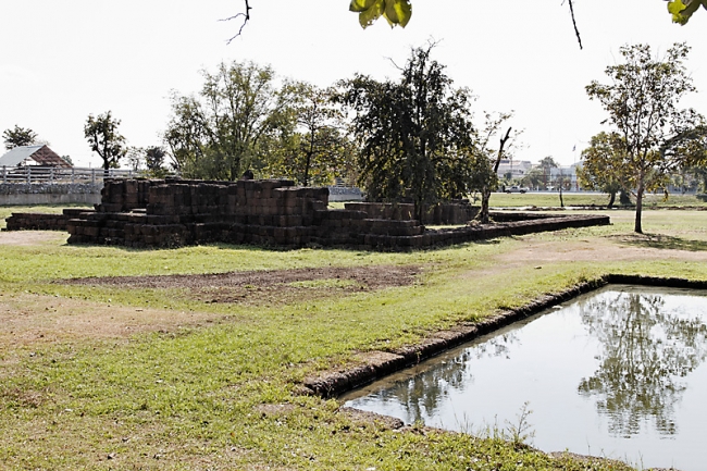 Kuti rishi Phimai-017